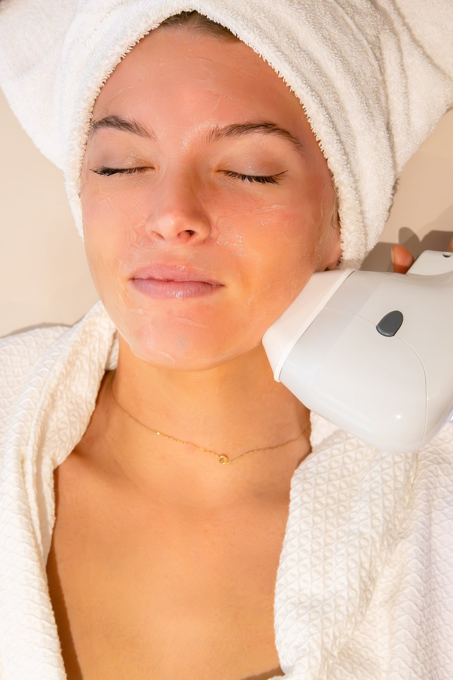 אולטרה בוסט | HIFU Skin Longevity Lift System™ - טיפול הרמת פנים, מיצוק העור ואנטי-אייג'ינג ללא ניתוח